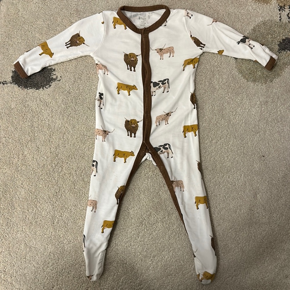 Kyte Baby footie with buttons 0-3 months